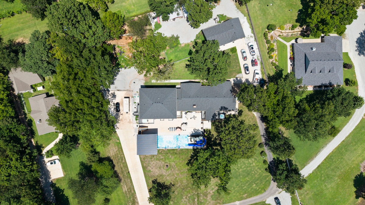 Estate exterior side view