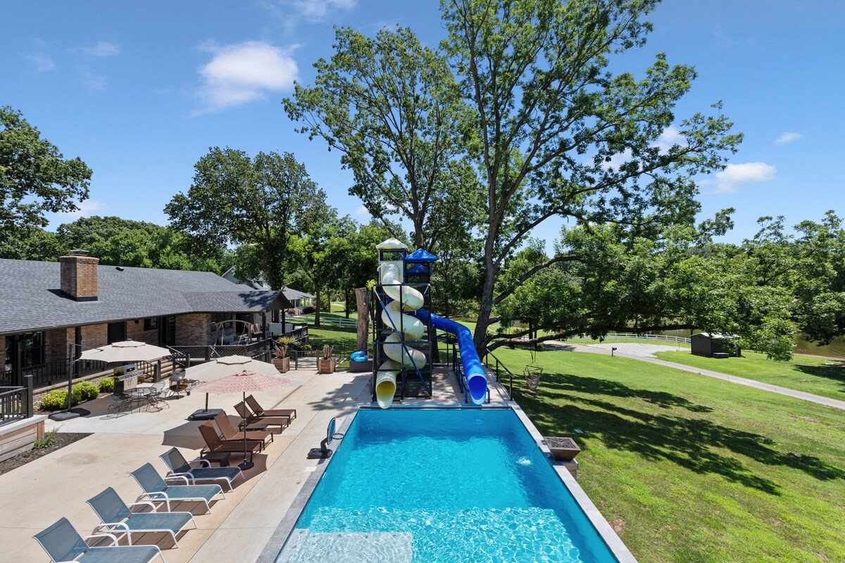 Pool with loungers