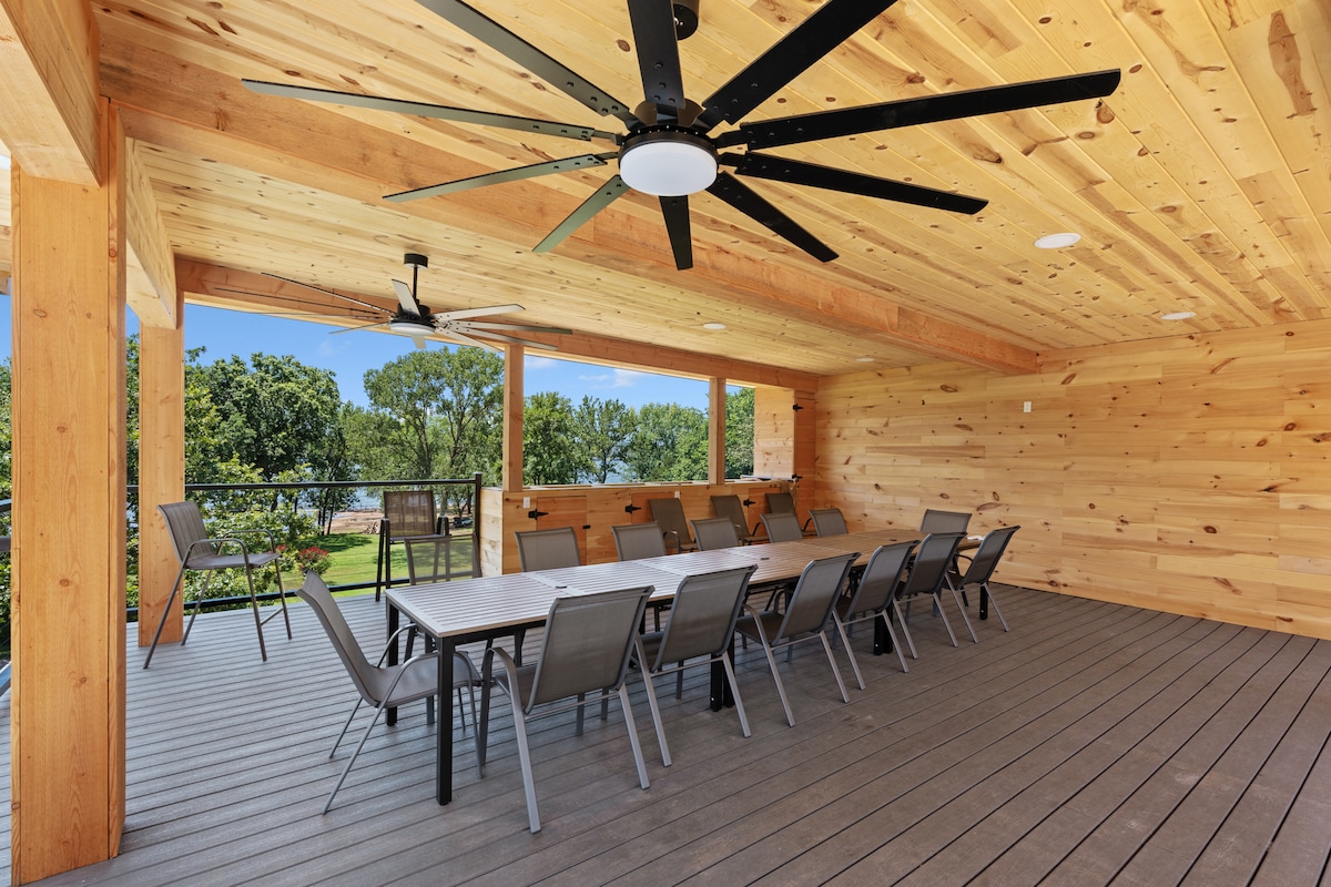 Covered deck dining area